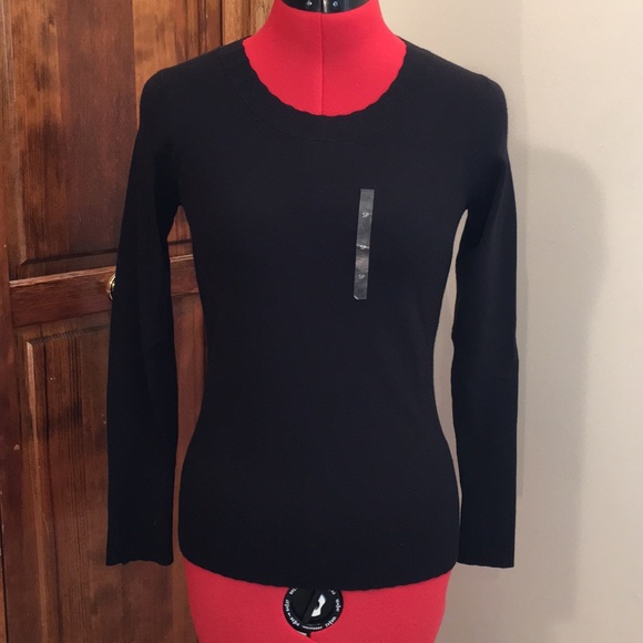 Liz Claiborne sweater shirt. - Picture 1 of 4